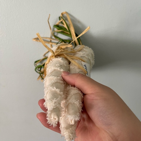 Spring carrot pillow!!! - Picture 10 of 12